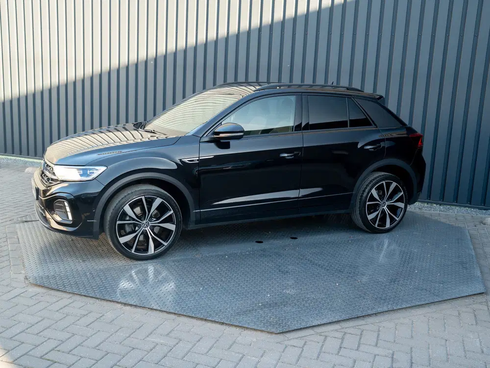 Volkswagen T-Roc 1.5 TSI R-Line Business+ uit 2022, foto 2