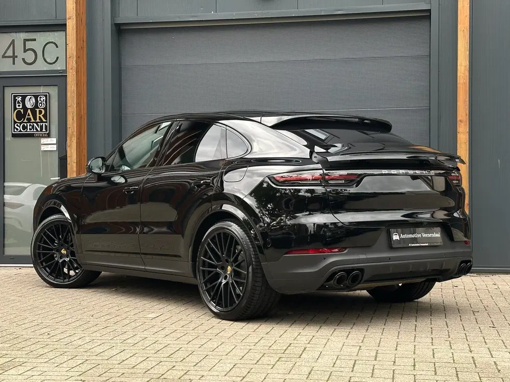 Porsche Cayenne Cayenne Coupé 3.0 E-Hybrid Pano uit 2020, foto 2