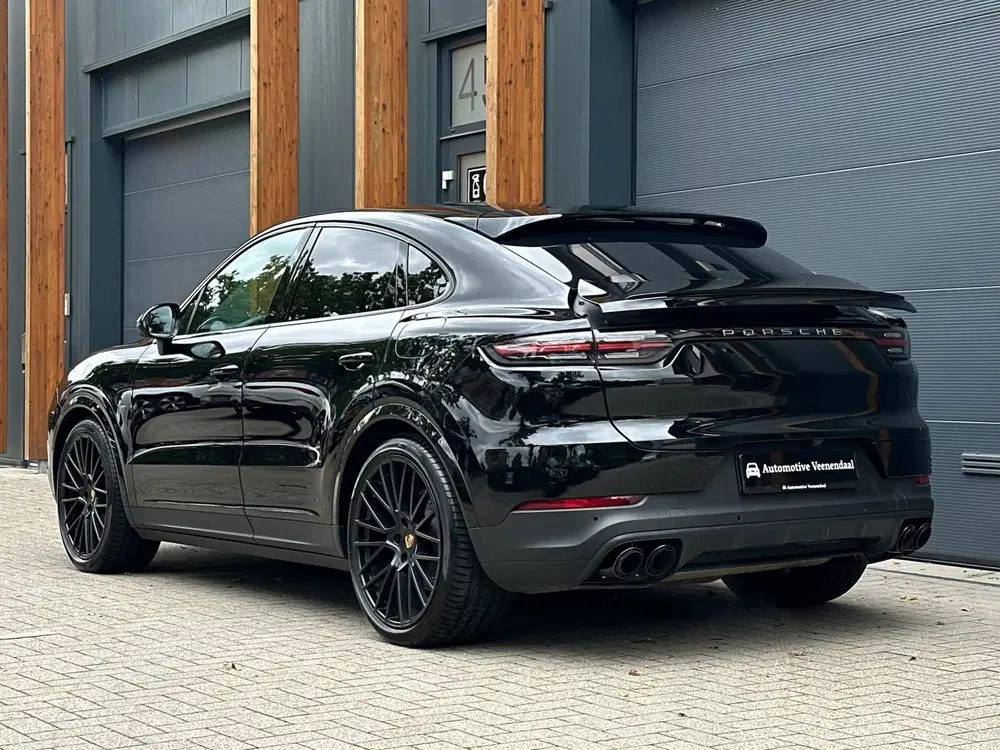Porsche Cayenne Cayenne Coupé 3.0 E-Hybrid Pano uit 2020, foto 6
