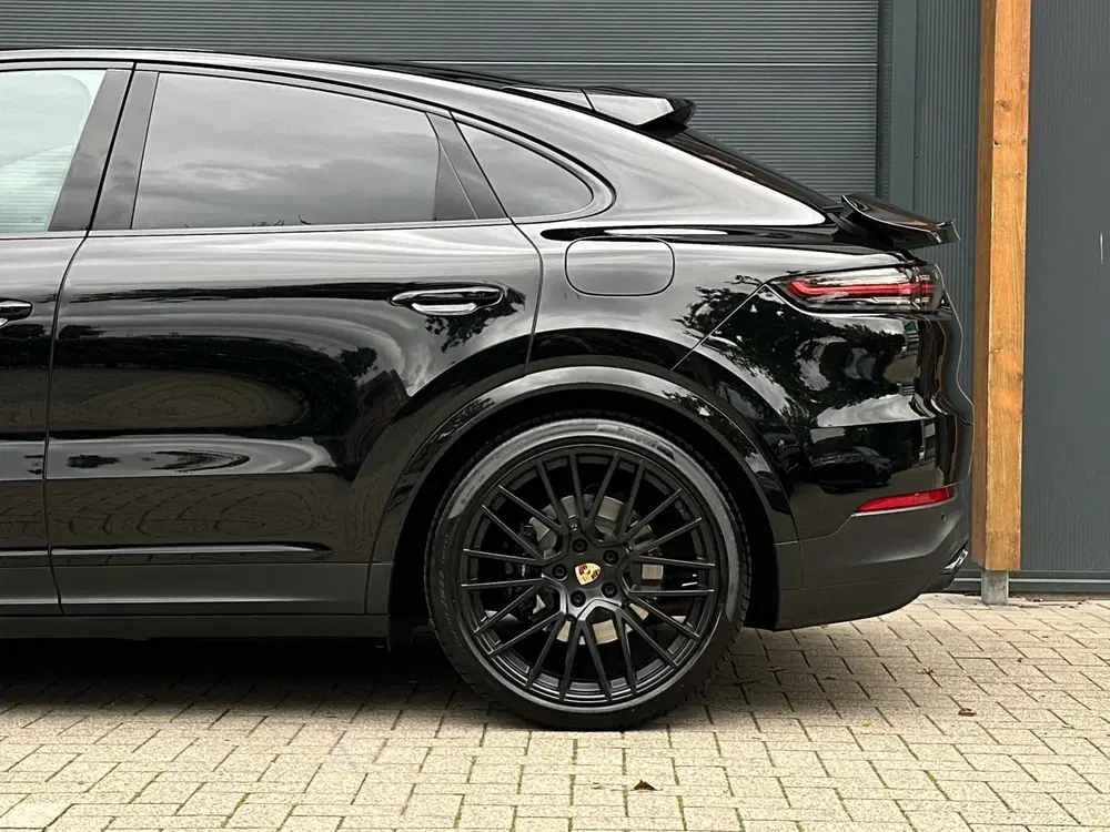 Porsche Cayenne Cayenne Coupé 3.0 E-Hybrid Pano uit 2020, foto 7