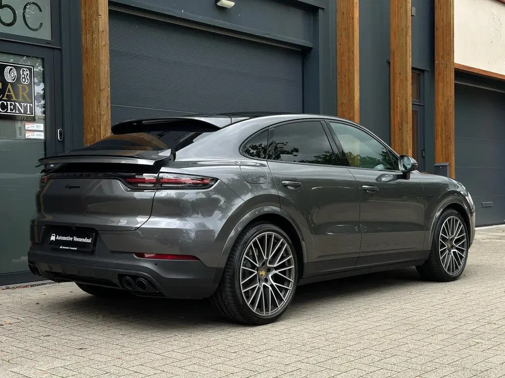 Porsche Cayenne Cayenne Coupé 3.0 E-Hybrid Pano uit 2020, foto 6