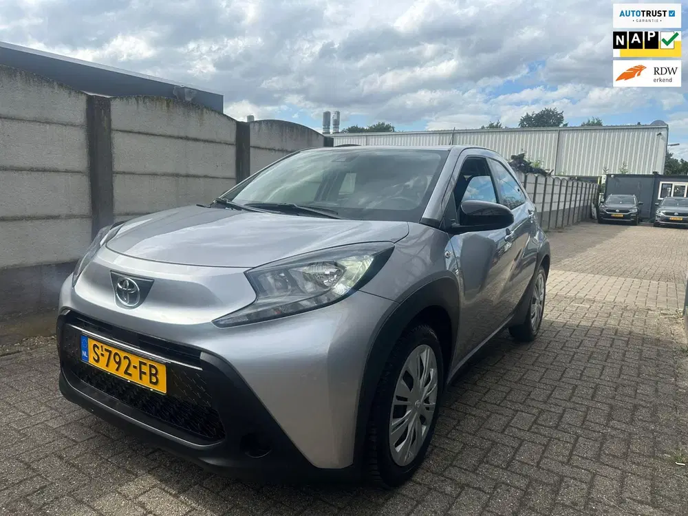 Toyota Aygo X 1.0 VVT-i MT Play AIRCO uit 2023