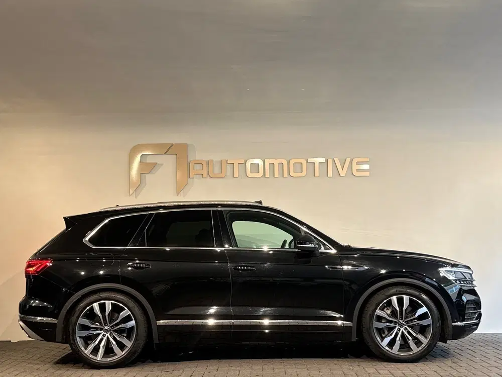 Volkswagen Touareg 3.0 TSi e-Hybrid 4M R Pano uit 2022, foto 9