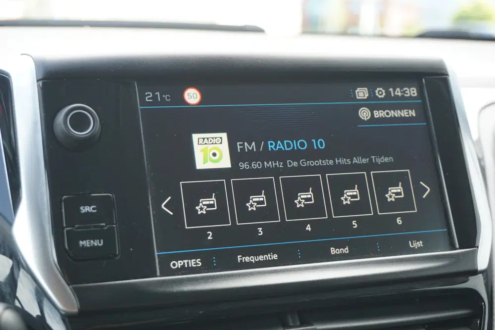 Peugeot 208 1.2 PureTech Tech Edition Climate uit 2019, foto 15