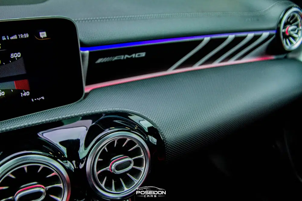 Mercedes-Benz A-Klasse AMG 45 S 4MATIC+ Edition 1 PANO uit 2020, foto 14