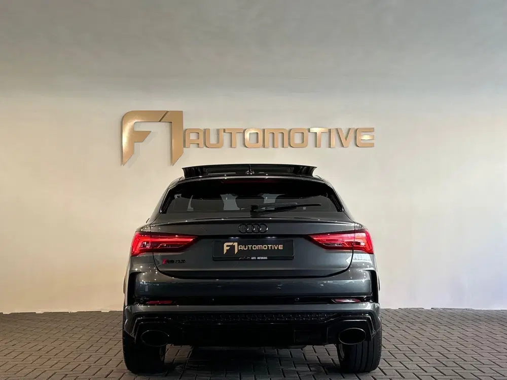 Audi RS Q3 2.5 TFSI Quattro Pano uit 2021, foto 10