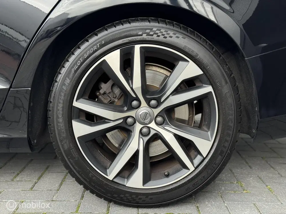 Volvo S60 2.0 B5 R-Design uit 2021, foto 11