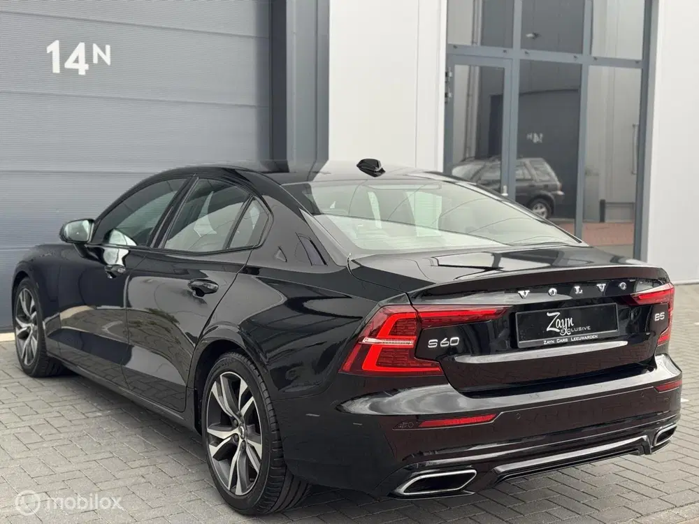 Volvo S60 2.0 B5 R-Design uit 2021, foto 4