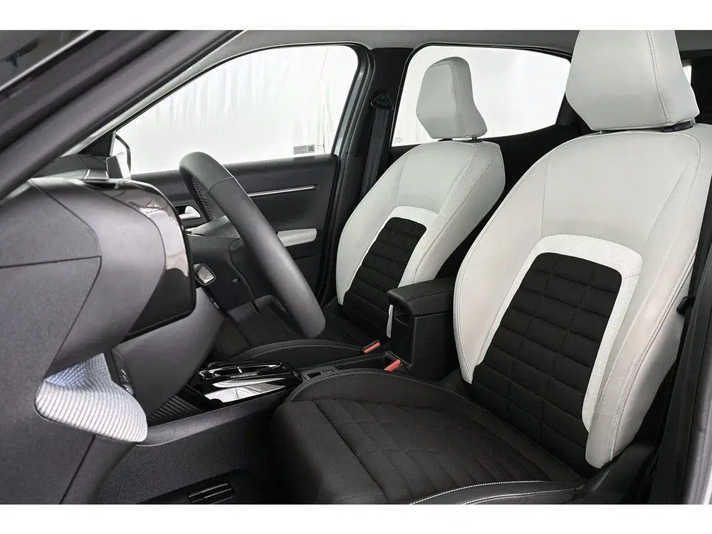 Citroën C3 Aircross 1.2 Hybrid 145pk Max Stuur-Stoelverwarm uit 2025, foto 6