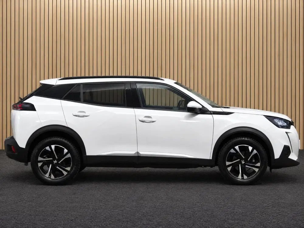 Peugeot 2008 1.2 PT 130 Allure uit 2022, foto 8