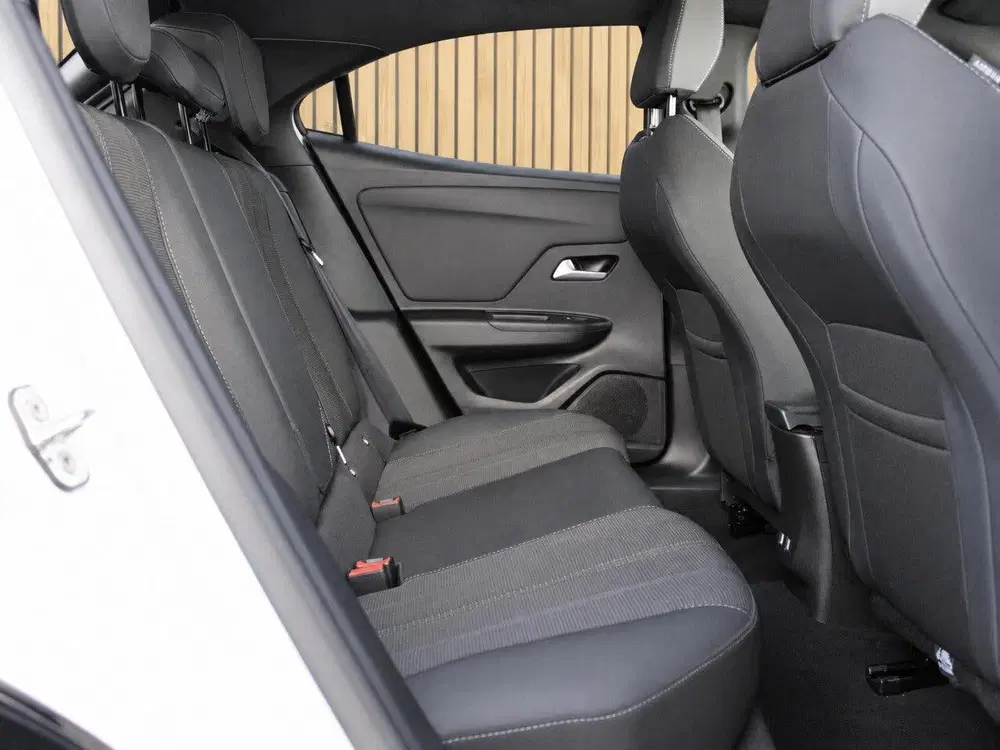 Opel Mokka 1.2 Turbo Hybrid GS Automaat uit 2025, foto 13