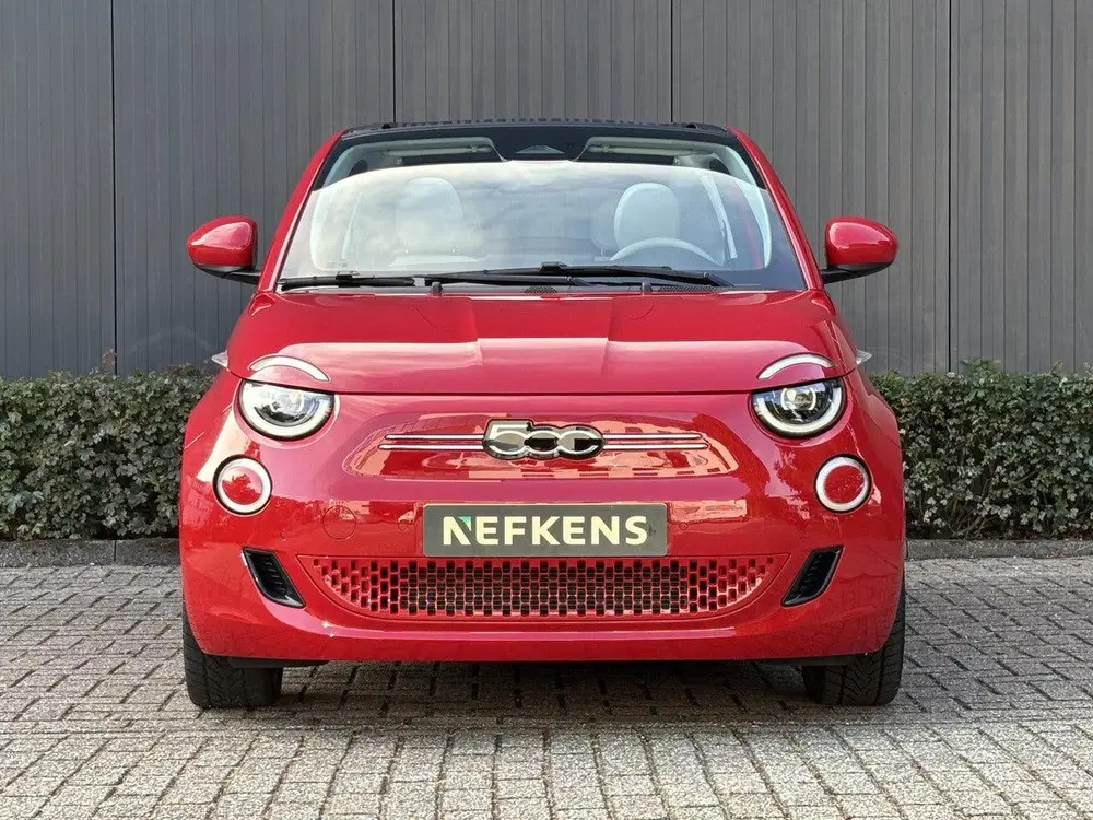 Fiat 500C 500E La Prima 42 kWh Cabrio uit 2024, foto 2