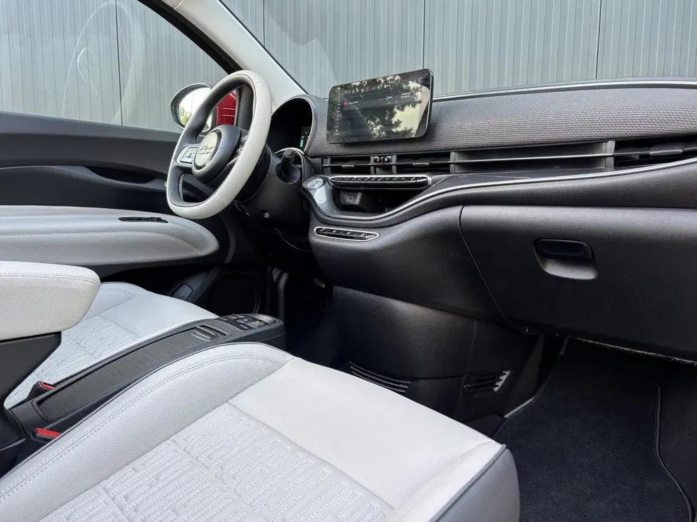 Fiat 500C 500E La Prima 42 kWh Cabrio uit 2024, foto 8