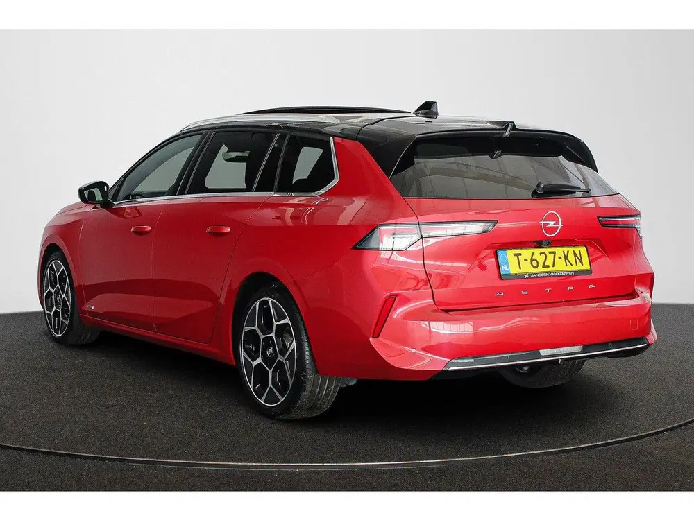 Opel Astra Sports Tourer 1.2 Level 5 Ultimate Pano He uit 2023, foto 4