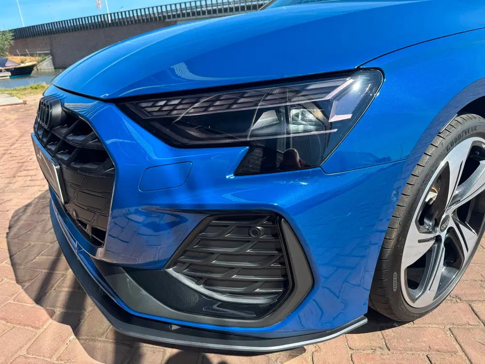 Audi A3 35 TFSI S-Line Black Edition uit 2024, foto 8