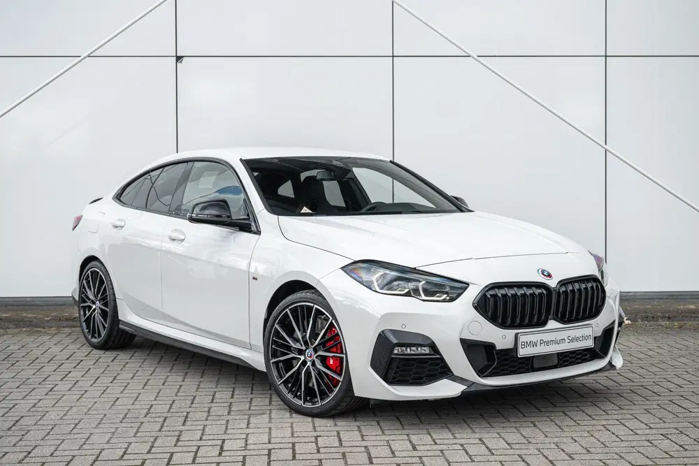 BMW 2-serie Coupé 220i Executive M Sport uit 2022, foto 12
