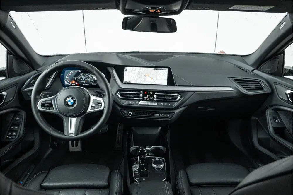BMW 2-serie Coupé 220i Executive M Sport uit 2022, foto 3