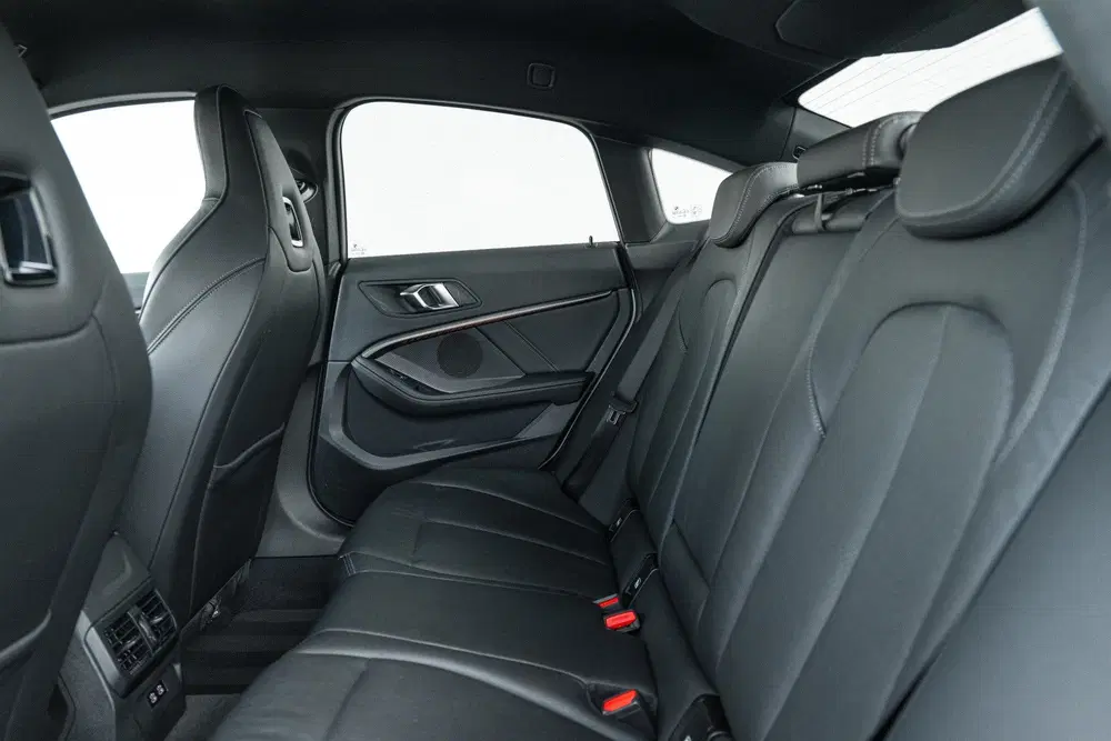 BMW 2-serie Coupé 220i Executive M Sport uit 2022, foto 5