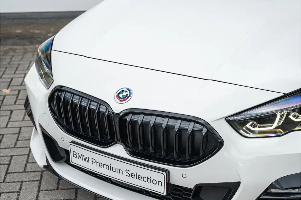 BMW 2-serie Coupé 220i Executive M Sport uit 2022, foto 7