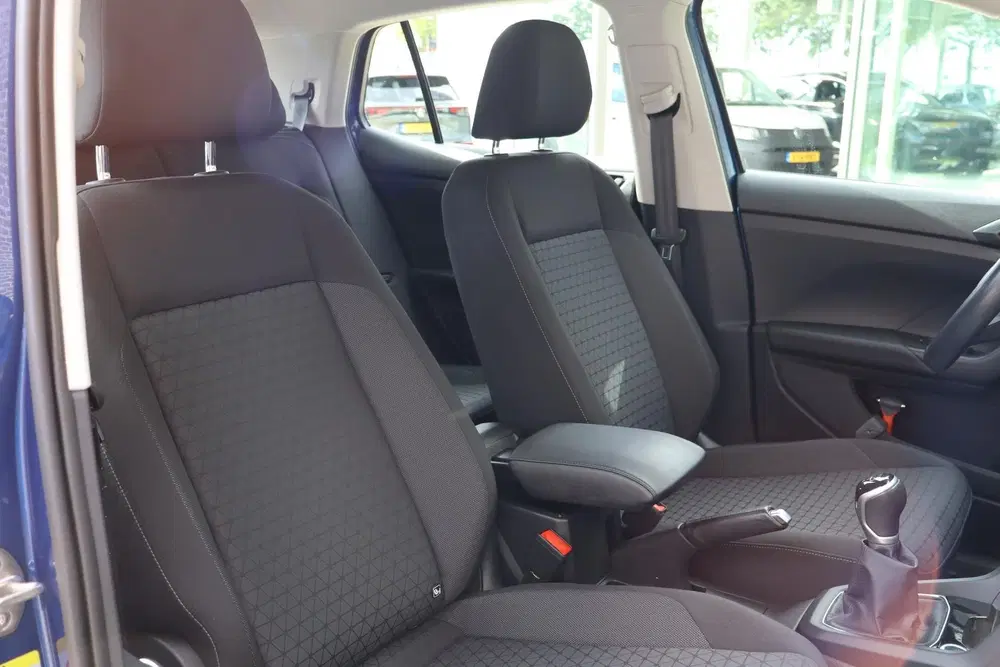 Volkswagen T-Cross 1.0 TSI 95pk Life uit 2021, foto 15