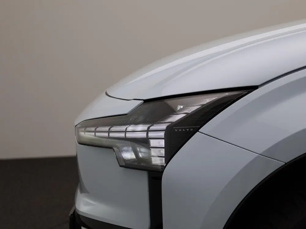 Volvo EX30 Single Motor Extended Range Core uit 2024, foto 14
