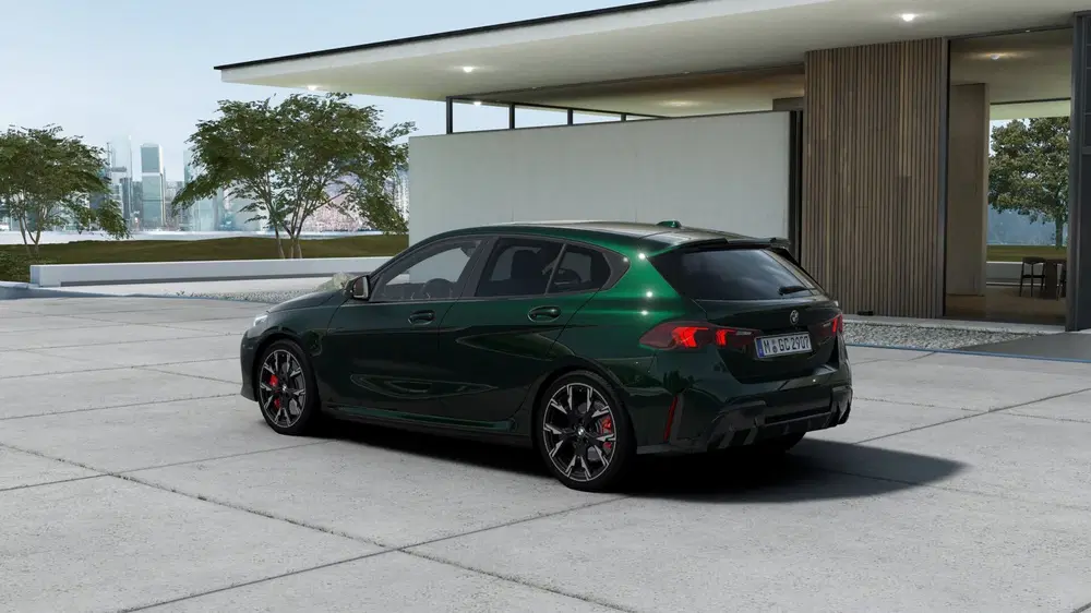 BMW 1-serie 120 M Sport Automaat uit 2026, foto 2