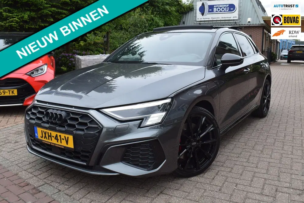 Audi A3 45 TFSI e S-LINE uit 2021