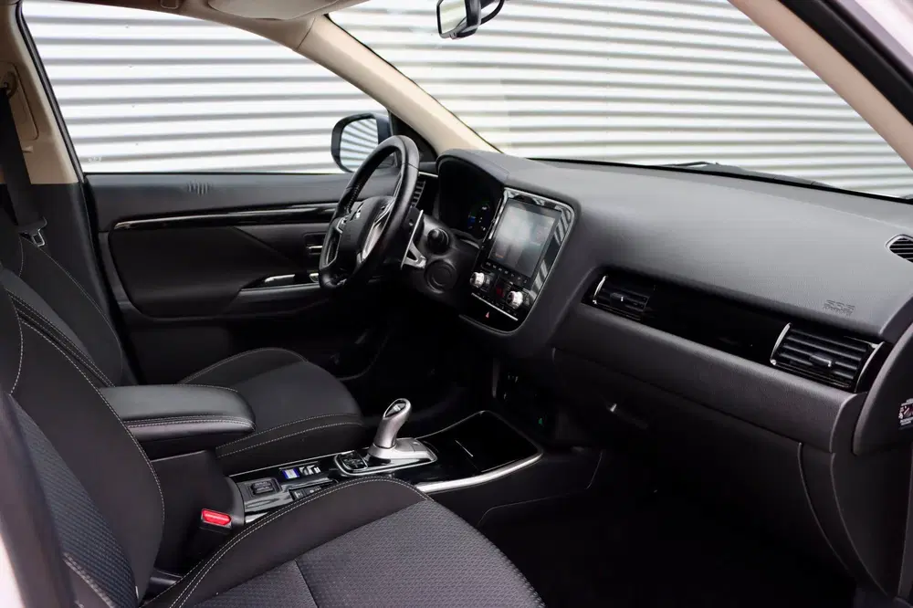 Mitsubishi Outlander 2.4 PHEV Pure uit 2021, foto 11