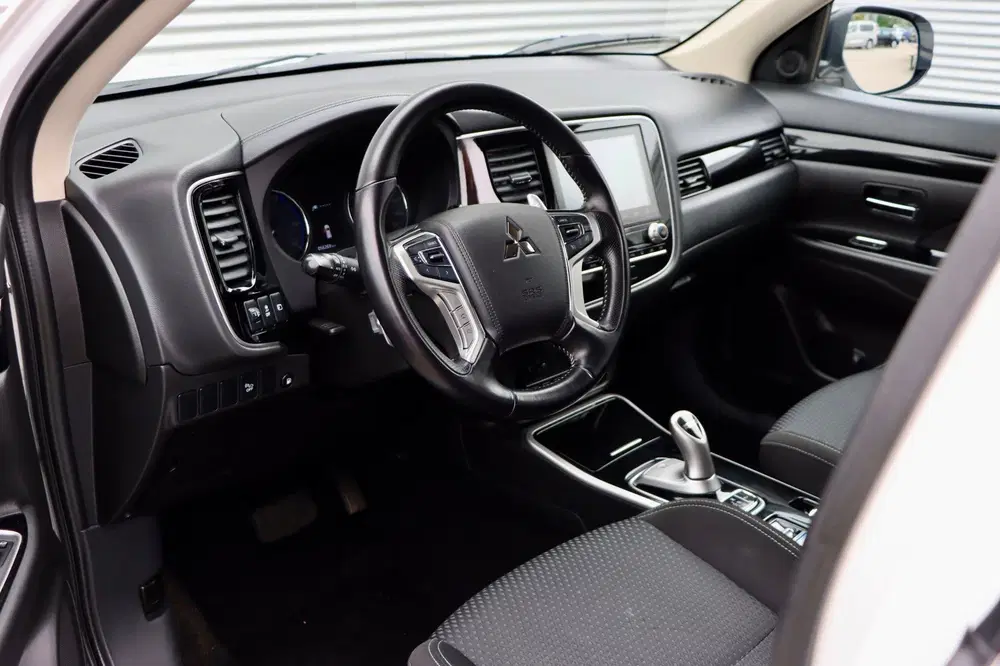 Mitsubishi Outlander 2.4 PHEV Pure uit 2021, foto 8