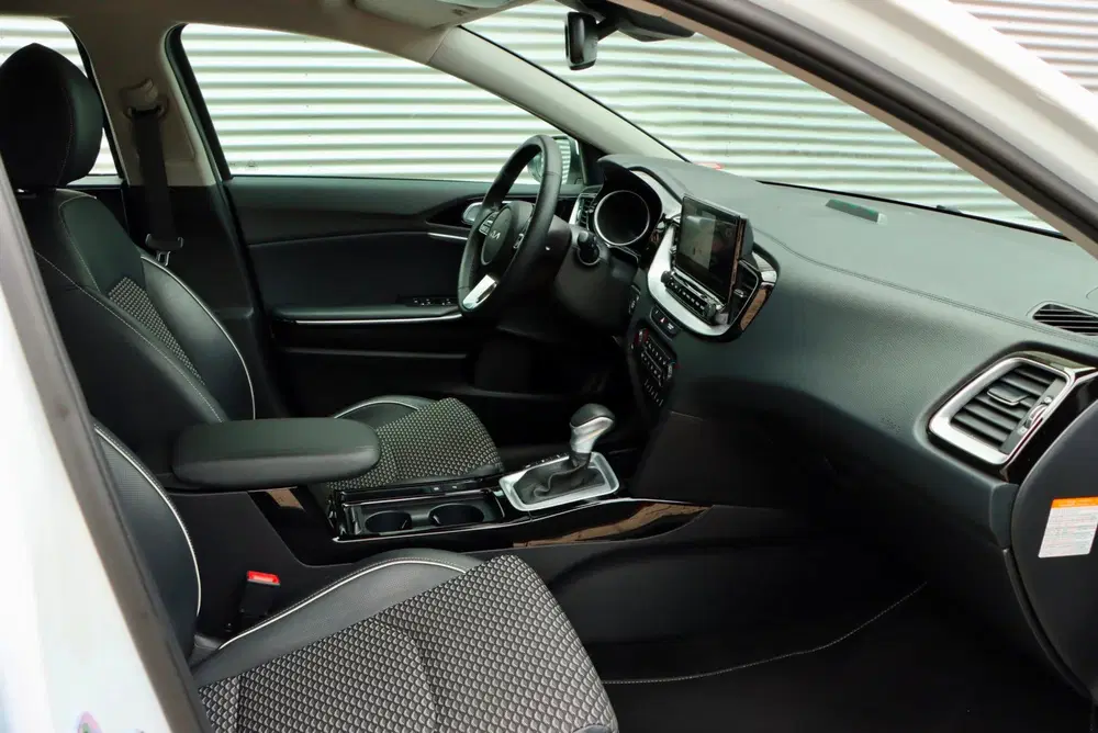 Kia XCeed 1.6 GDi PHEV DynamicLine uit 2021, foto 11
