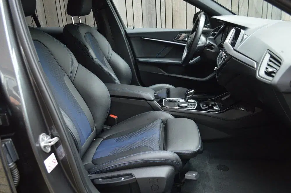 BMW 1-serie 118i M-Sport Led Panorama CarPlay Pdc (bj uit 2020, foto 10