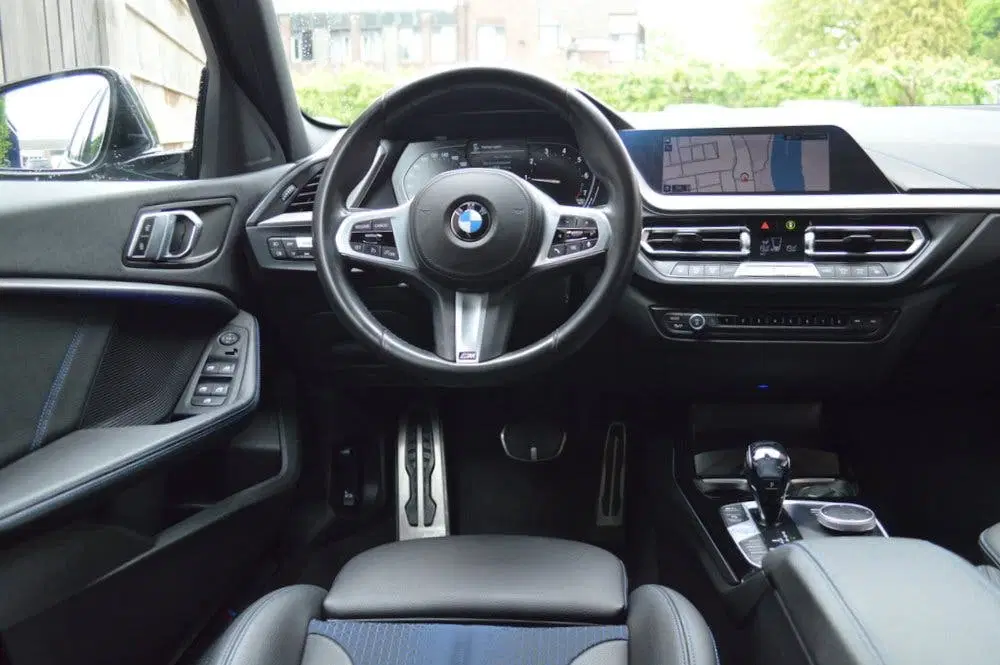 BMW 1-serie 118i M-Sport Led Panorama CarPlay Pdc (bj uit 2020, foto 4
