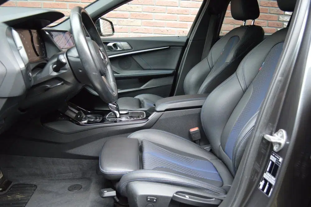 BMW 1-serie 118i M-Sport Led Panorama CarPlay Pdc (bj uit 2020, foto 9