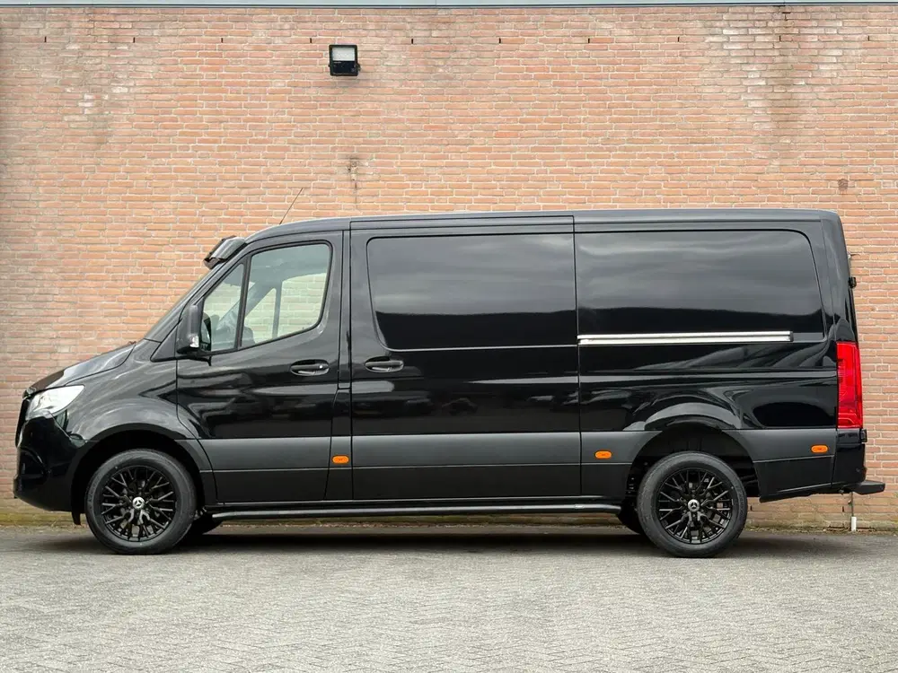 Mercedes-Benz Sprinter 319CDI 190PK L2H1 RWD uit 2022, foto 11