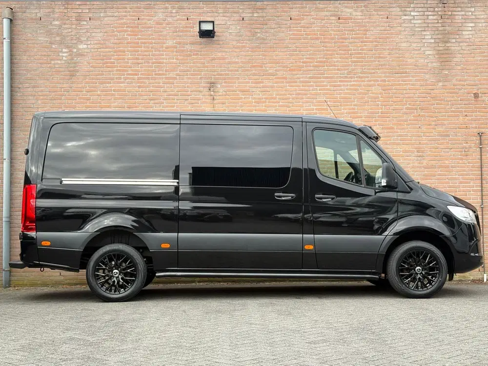 Mercedes-Benz Sprinter 319CDI 190PK L2H1 RWD uit 2022, foto 12