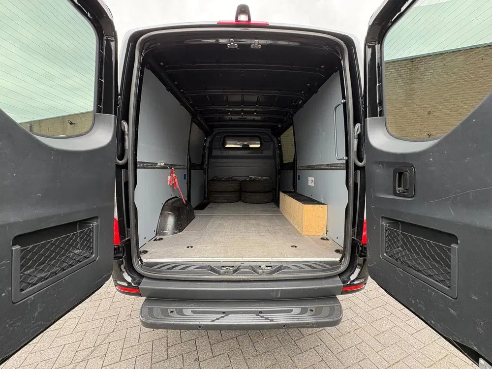 Mercedes-Benz Sprinter 319CDI 190PK L2H1 RWD uit 2022, foto 3