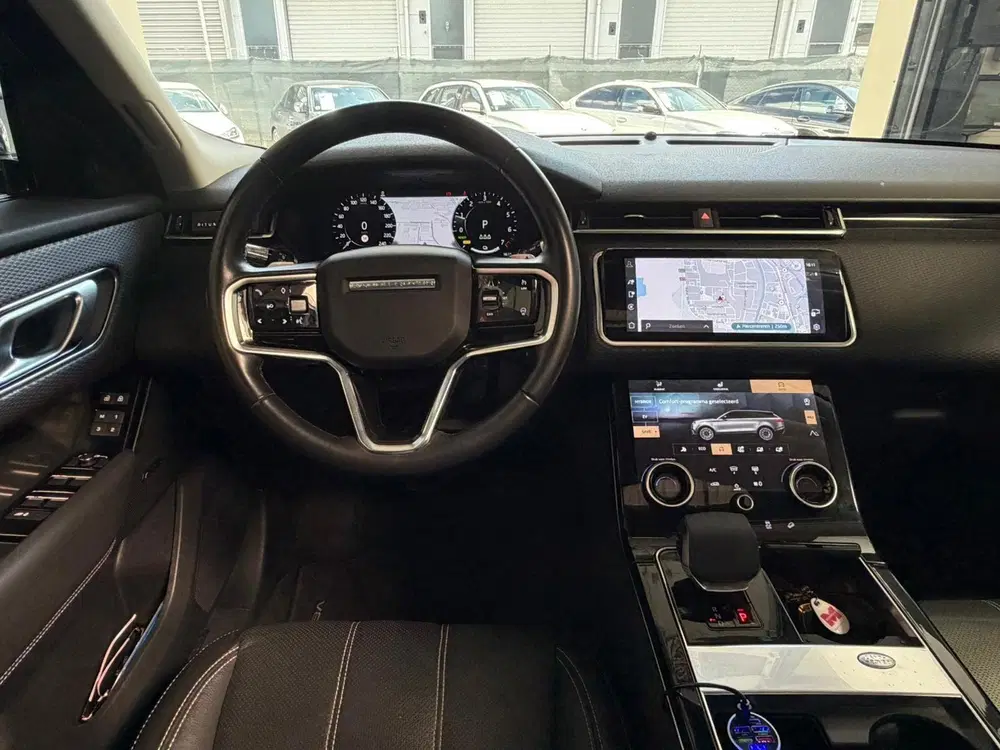 Land Rover Range Rover Velar P400e 404 PK uit 2021, foto 7