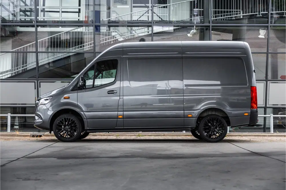 Mercedes-Benz Sprinter 317 1.9 CDI L2H2 uit 2024, foto 4