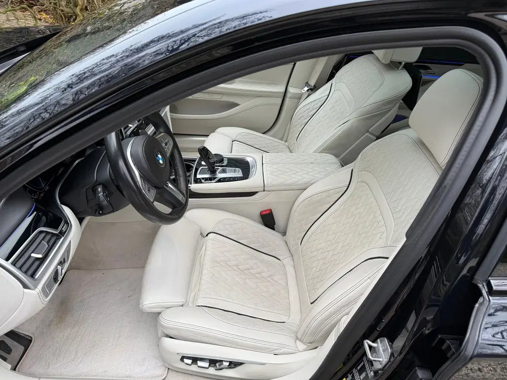 BMW 7-serie 745Le High Executive Full Option uit 2019, foto 15