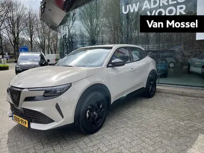 Alfa Romeo Junior 1.2 Turbo Hybrid Ibrida uit 2025