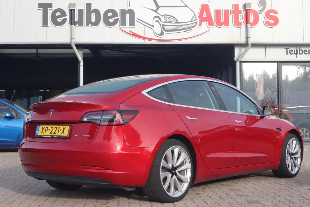 Tesla Model 3 Long Range AWD 75 kWh uit 2019, foto 2