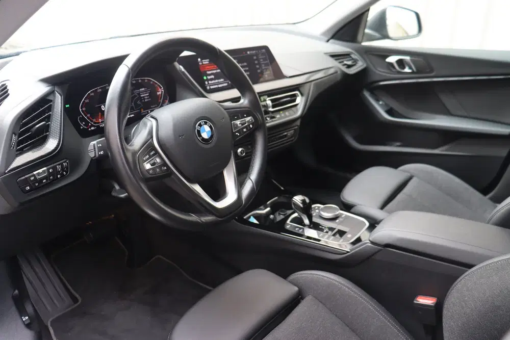 BMW 2-serie Coupé 218i Sport Line Automaat uit 2023, foto 13