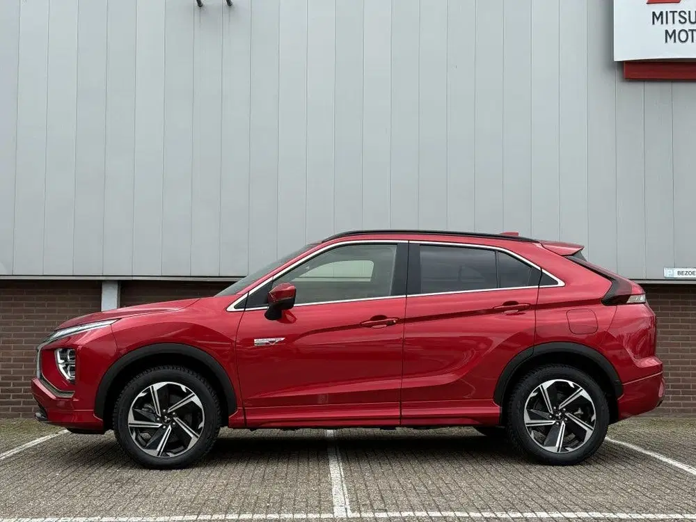 Mitsubishi Eclipse Cross Automaat 2.4 PHEV Executive uit 2025, foto 2