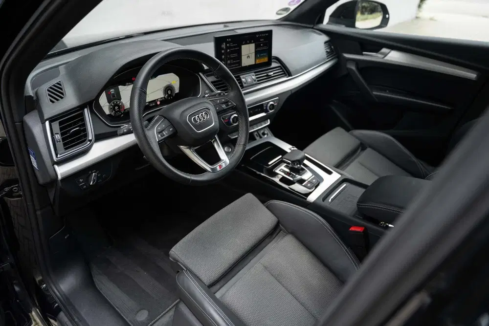 Audi Q5 50 TFSIe Matrix ACC Tour S-line Trekhaak 1 uit 2025, foto 3