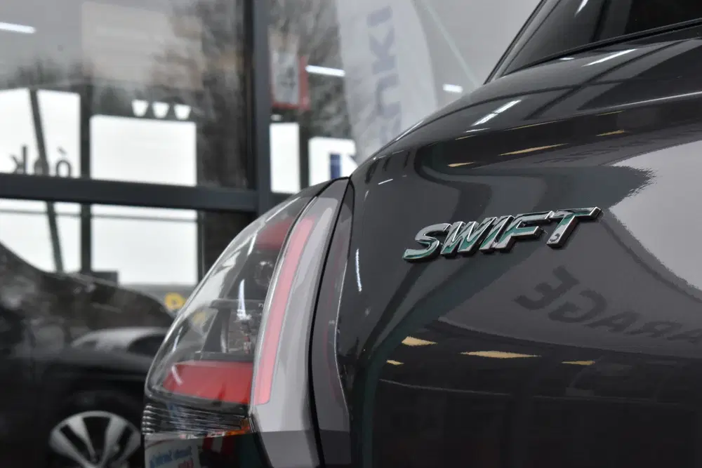 Suzuki Swift 1.2 Comfort Smart Hybrid Handgeschakeld 82 uit 2025, foto 10