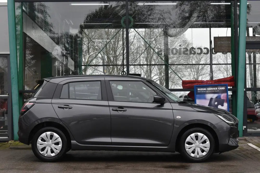 Suzuki Swift 1.2 Comfort Smart Hybrid Handgeschakeld 82 uit 2025, foto 3