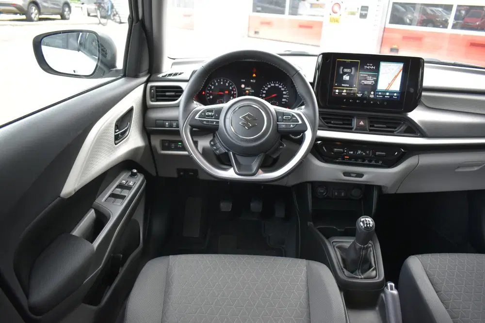 Suzuki Swift 1.2 Select Smart Hybrid Handgeschakeld 83p uit 2026, foto 4