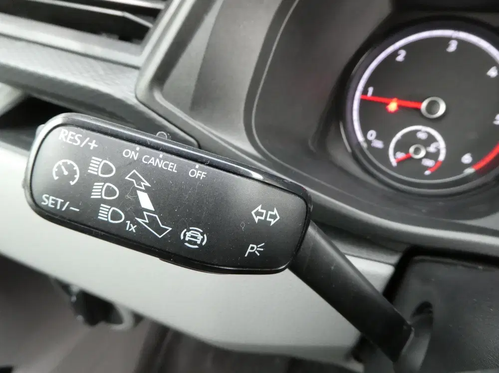 Volkswagen Transporter 2.0 TDI L2H1 150 pk automaat uit 2023, foto 10