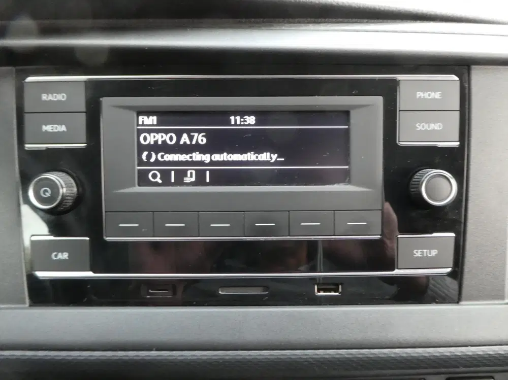Volkswagen Transporter 2.0 TDI L2H1 150 pk automaat uit 2023, foto 9