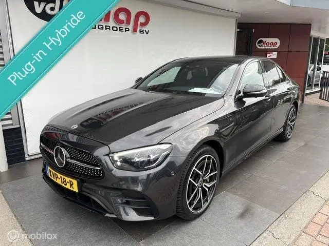 Mercedes-Benz E-Klasse Mercedes E-klasse 300 e 4MATIC AMG Line AM uit 2022, foto 2